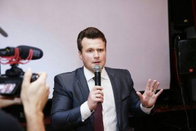 Евгений Синьков ведущий на мероприятие в Москве 82